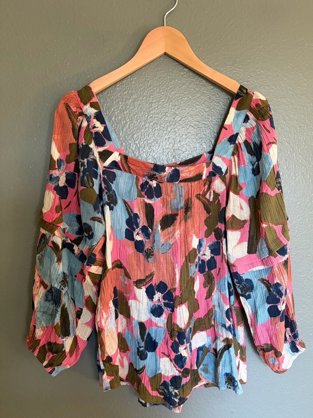Floral Square-Neck Peasant Top in Multicolor
Size Small